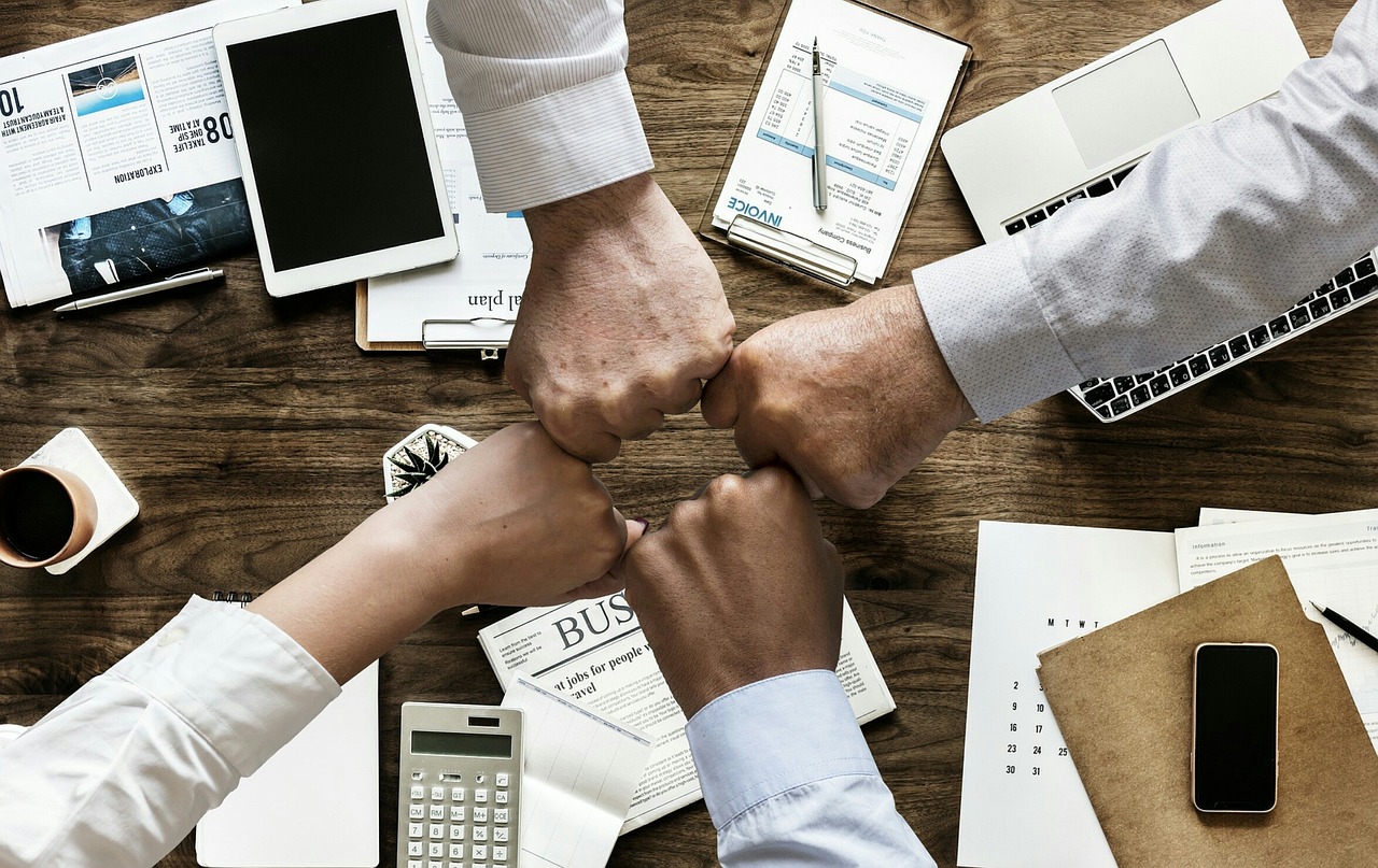 Teamwork, cooperation, brainstorming — 4 measures to resort to after theft of credit card number