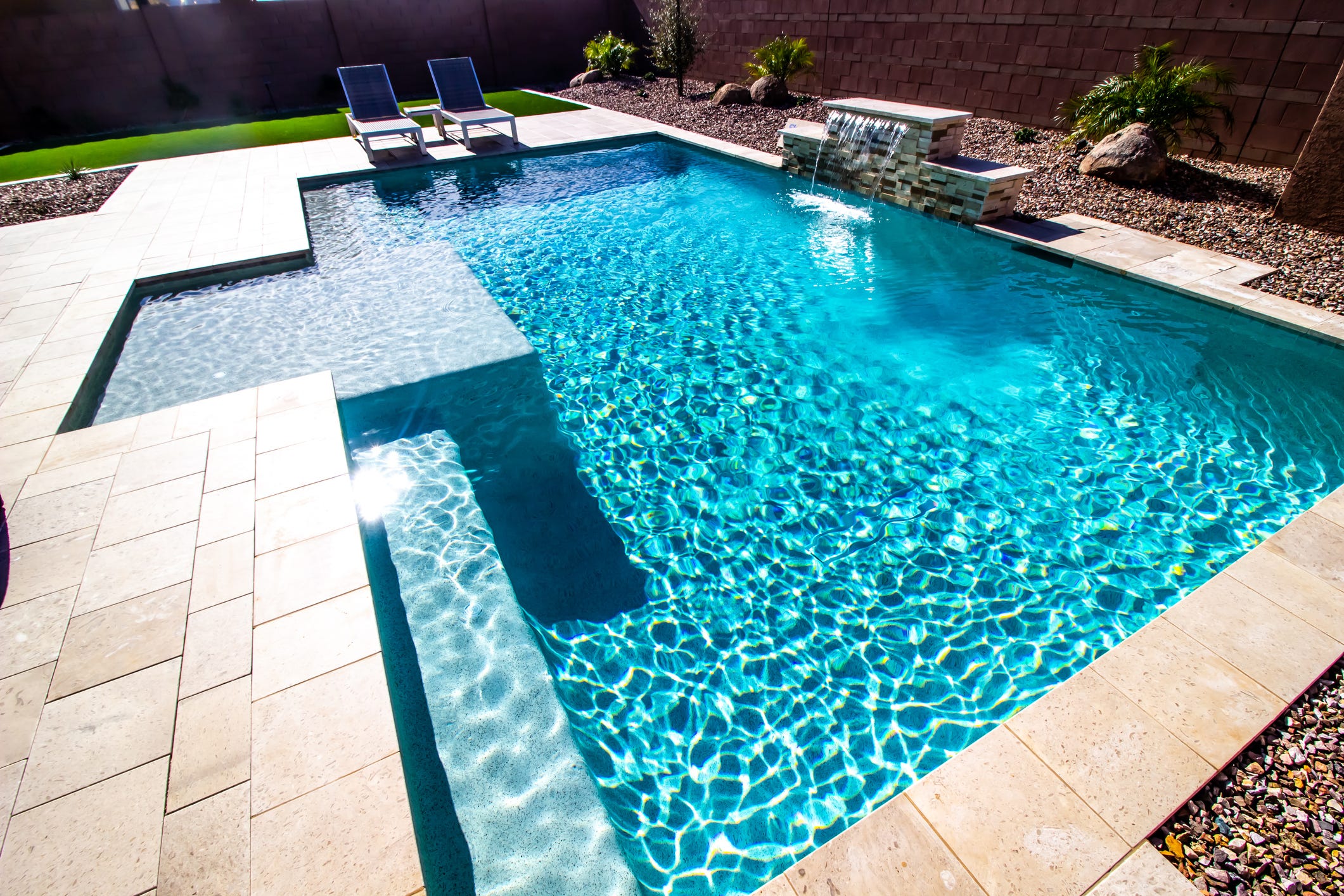 5 Tips for Buying the Perfect Swimming Pool