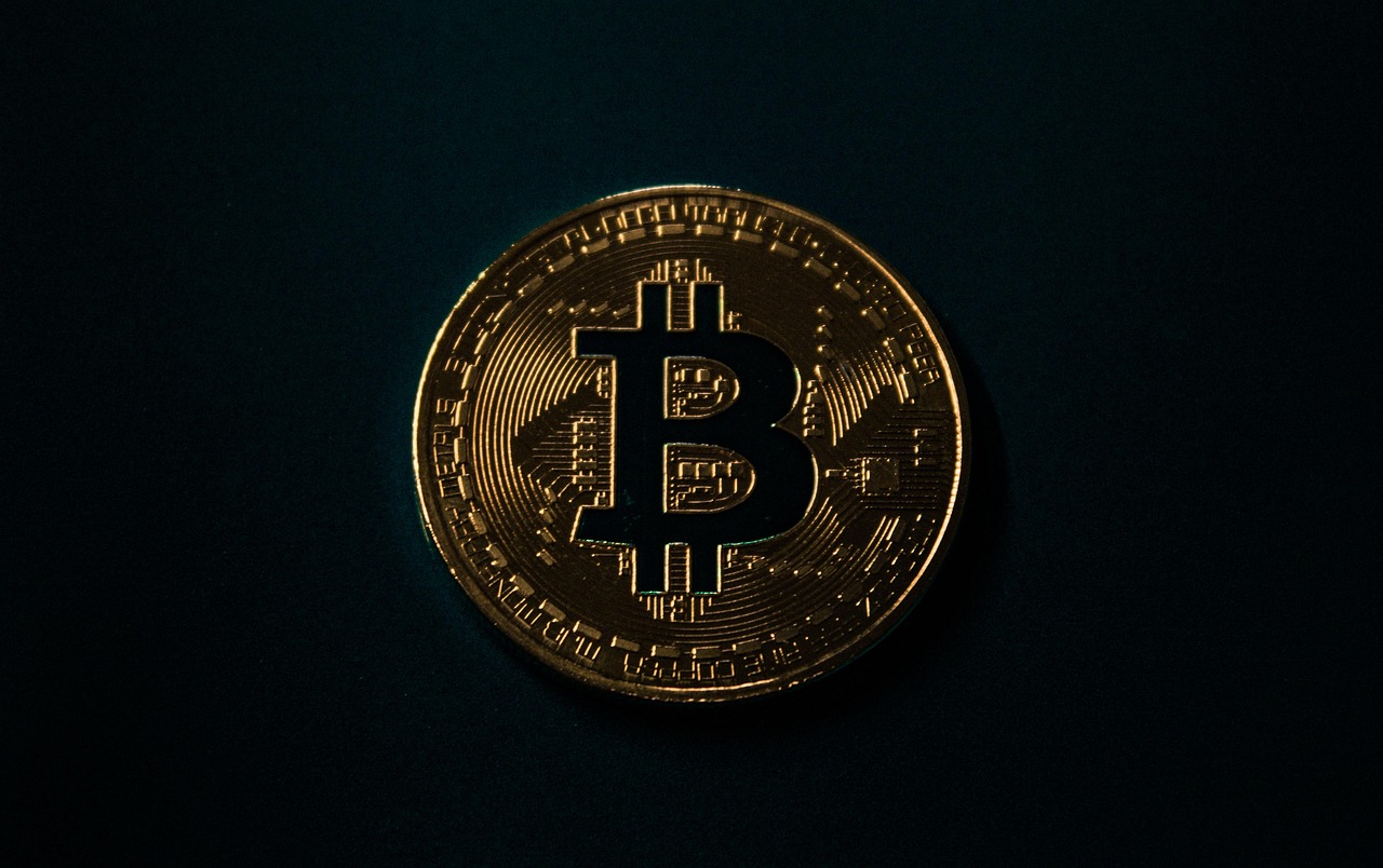 Bitcoin, currency, cryptocurrency — Bitcoin Price Drops: How to Stay Calm and Invest Smart